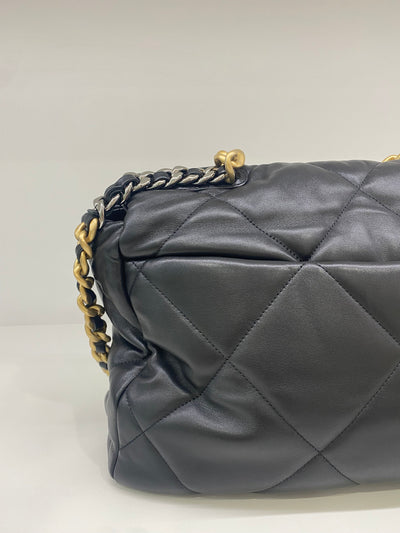 Chanel 19 Maxi Flap Black Lambskin