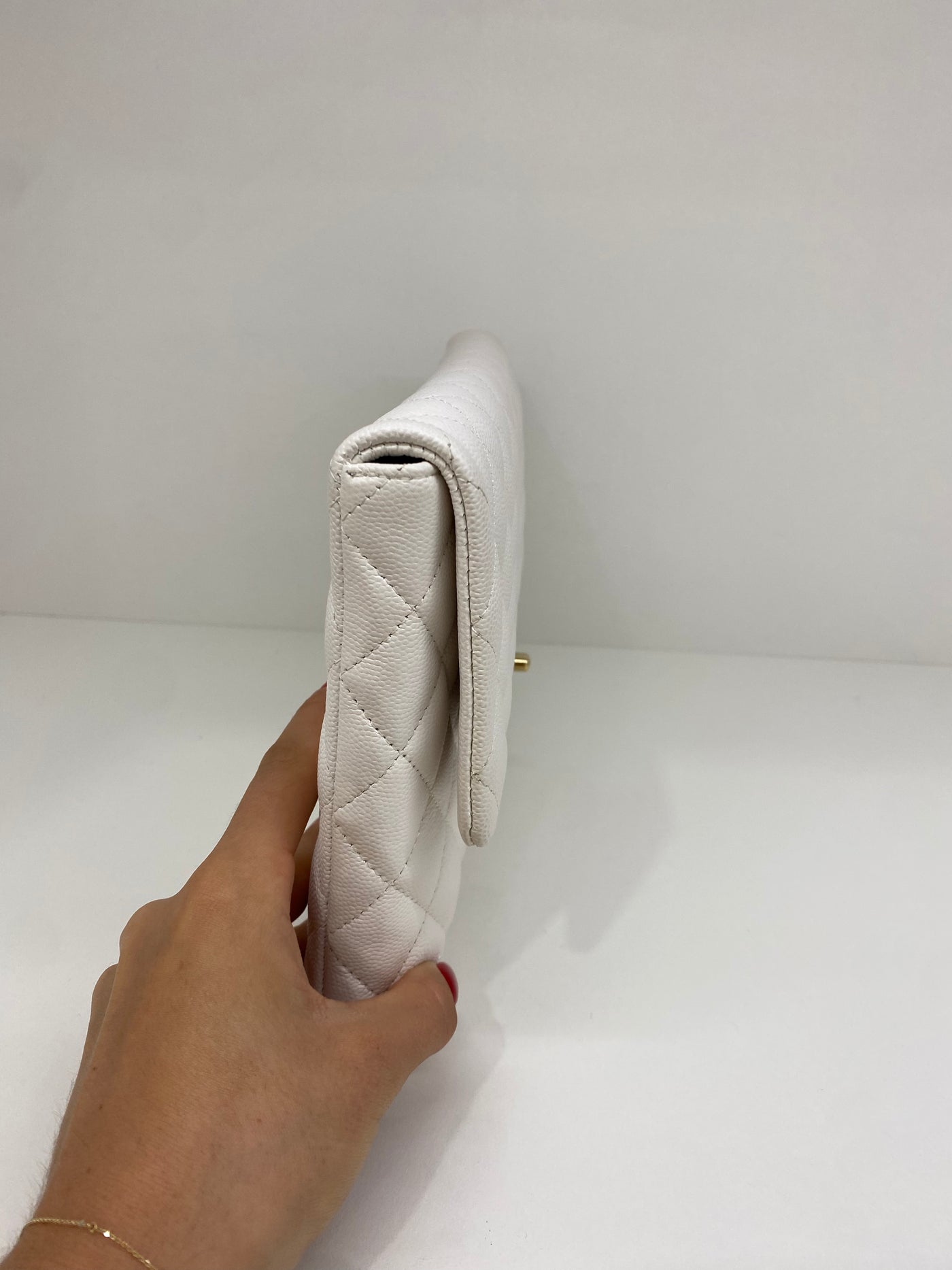 Chanel Clutch Off-White GHW