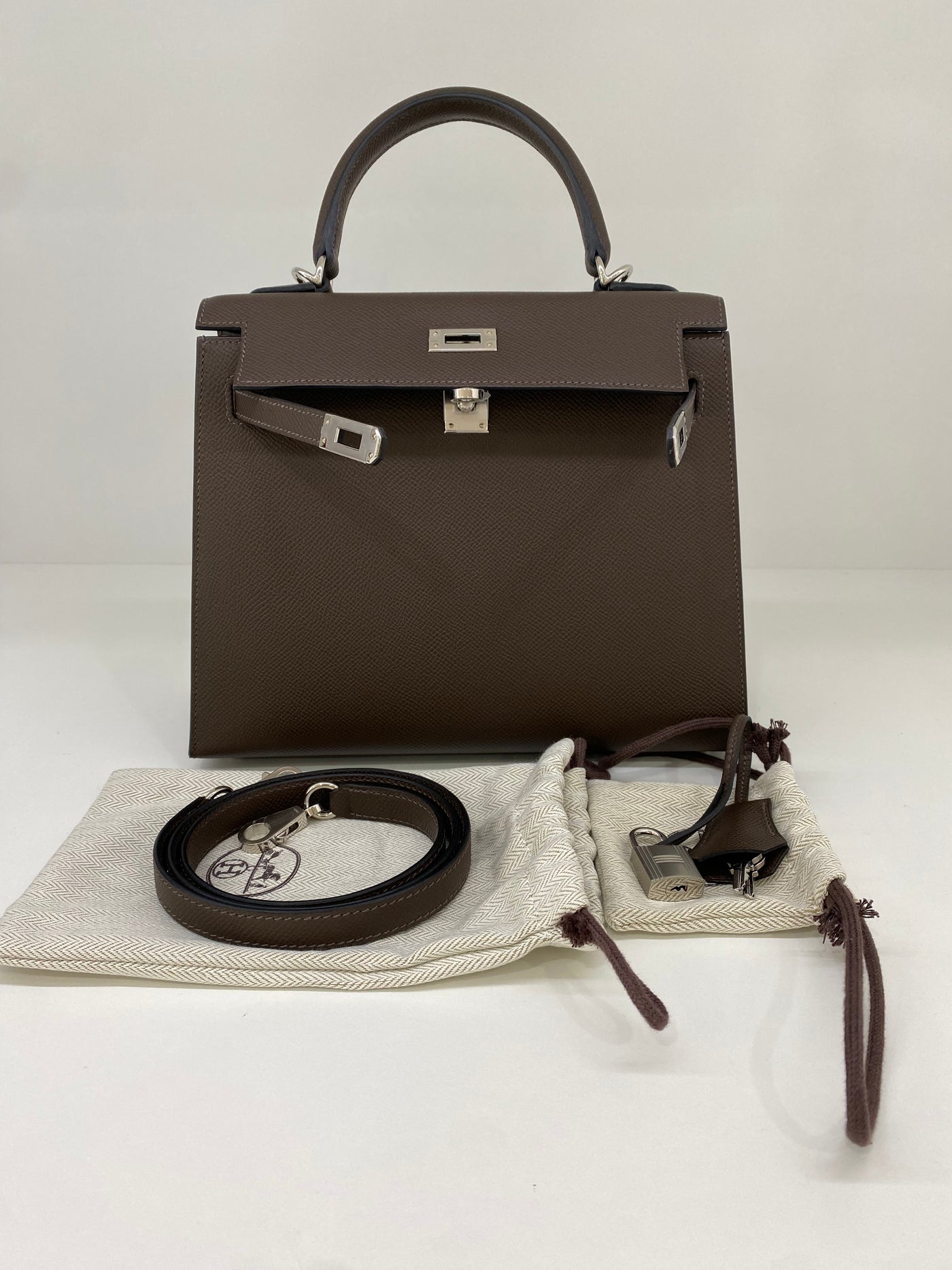Hermes Kelly 25 Sellier Epsom Ecorce PHW