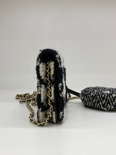 Chanel WOC 19 Houndstooth with coin purse - series 28
