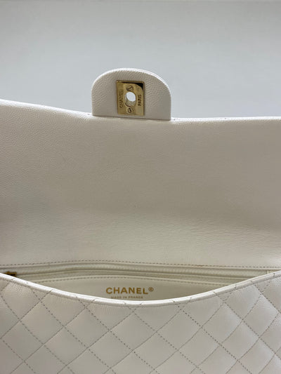 Chanel Clutch Off-White GHW