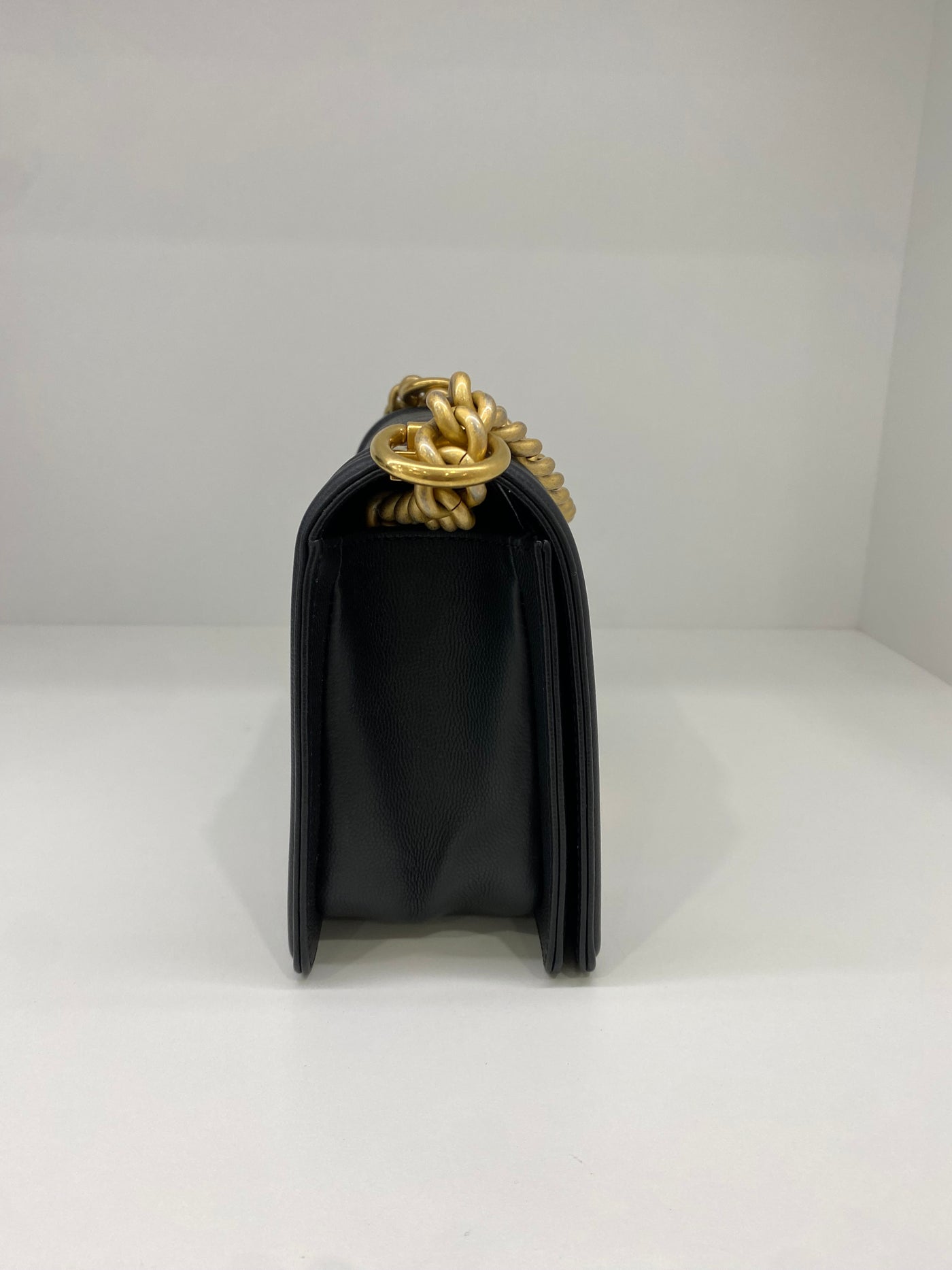 Chanel Boy Bag Black Caviar Medium GHW
