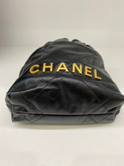 Chanel 22 Mini Black GHW (microchipped)
