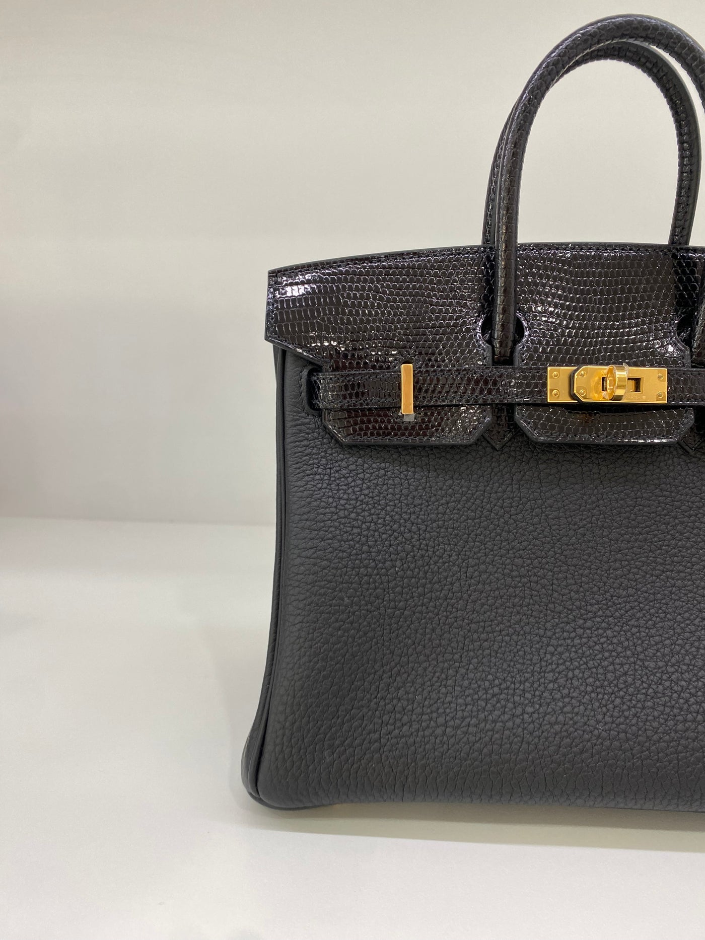 Hermes Birkin Black Touch 25 GHW (lizard)