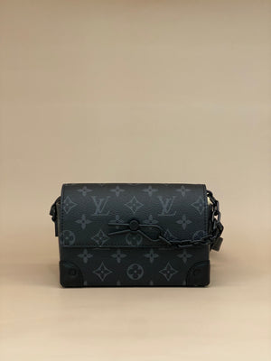 Louis Vuitton Steamer Wearable Wallet