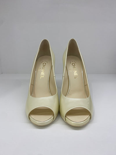 Chanel Pearly White Heels 39