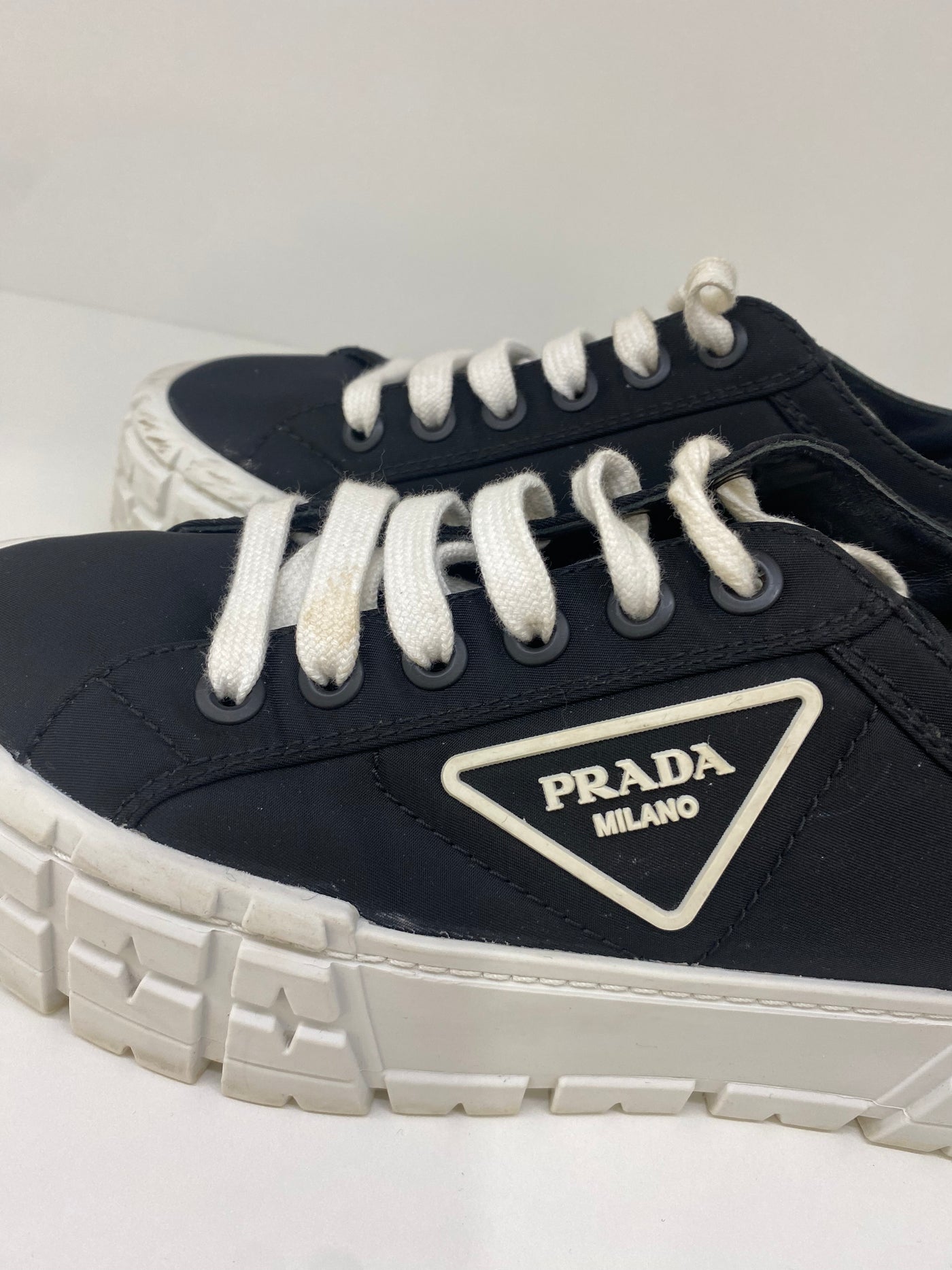 Prada Platform Sneakers Black/White 39.5