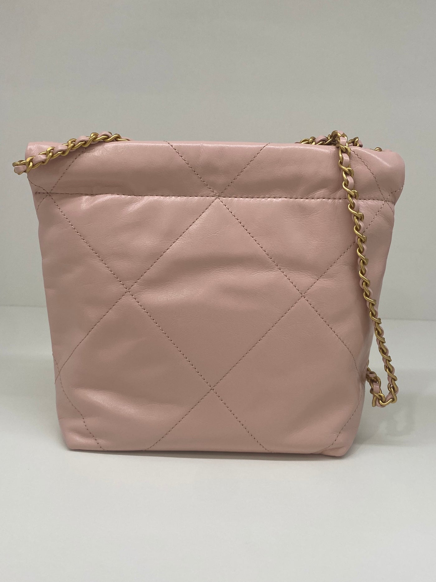 Chanel 22 Bag Mini - Pink GHW – PH Luxury Consignment