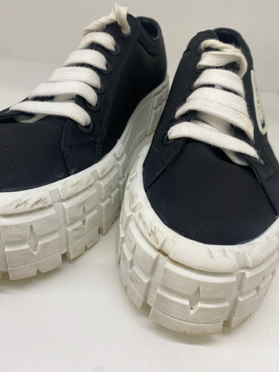 Prada Platform Sneakers Black/White 39.5