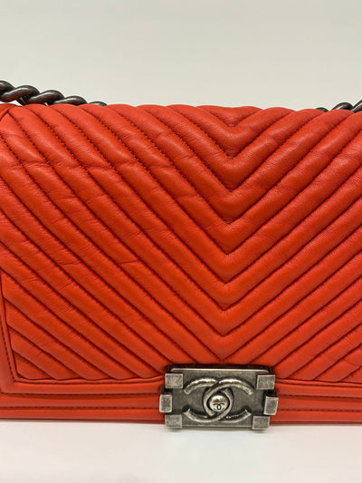 Chanel Medium Boy Bag - blood orange - Ruthenium Hardware