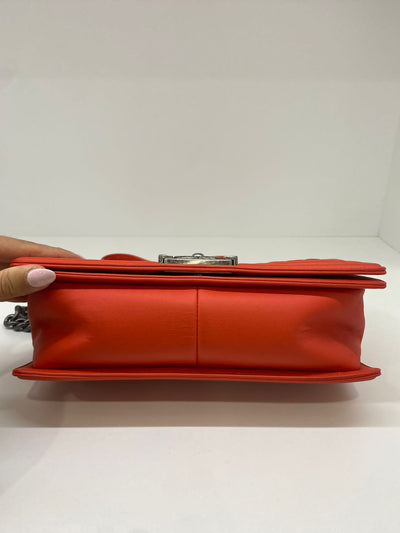 Chanel Medium Boy Bag - blood orange - Ruthenium Hardware