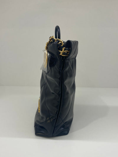 Chanel 22 Bag Mini - Black GHW