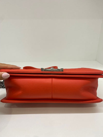 Chanel Medium Boy Bag - blood orange - Ruthenium Hardware
