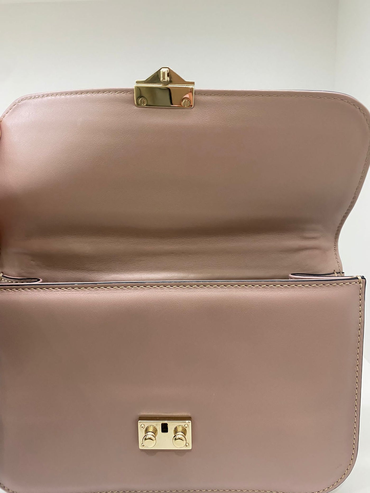 Valentino Rockstud Handbag - Light pink