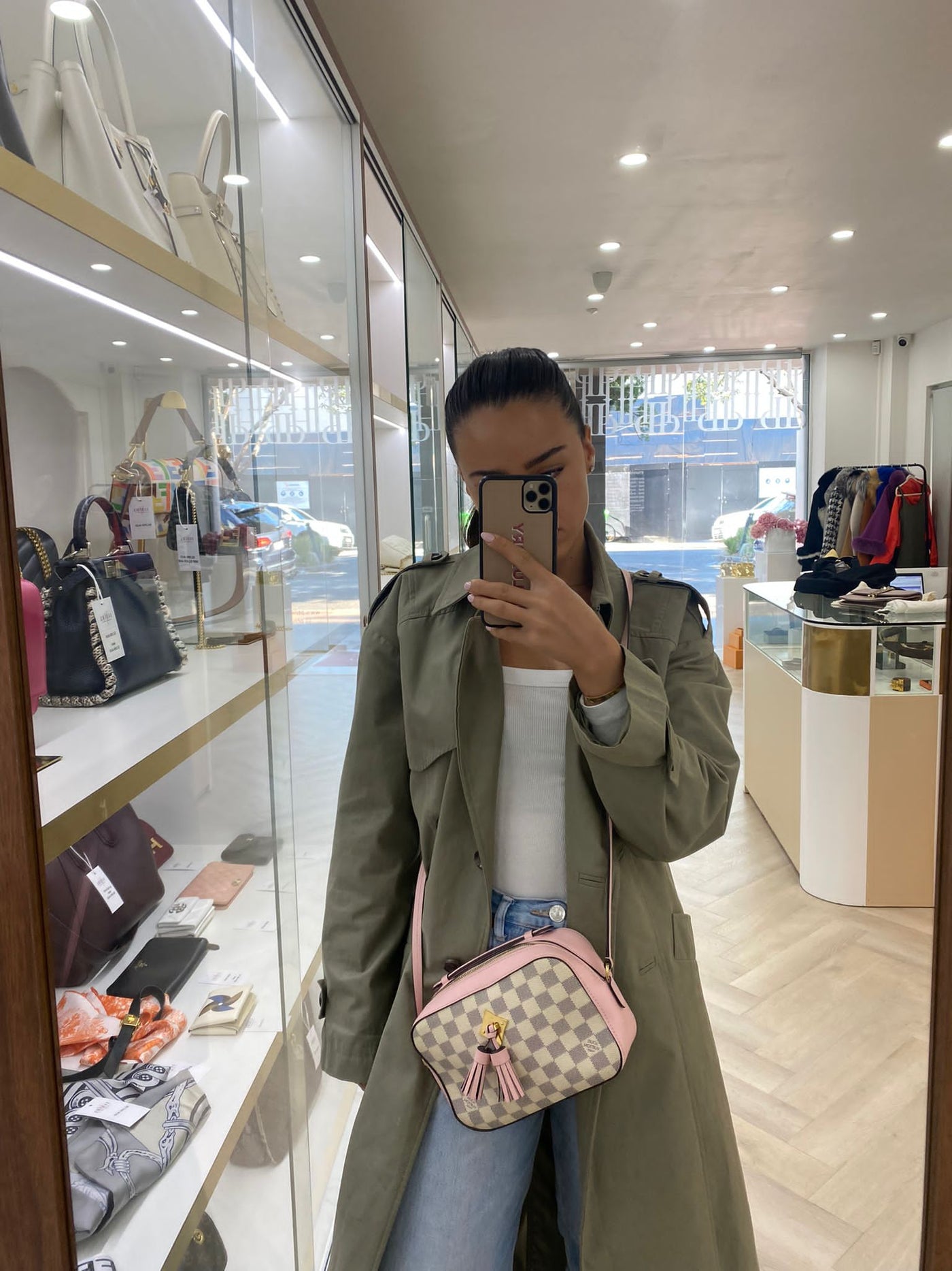 Louis Vuitton Saintonge Pink