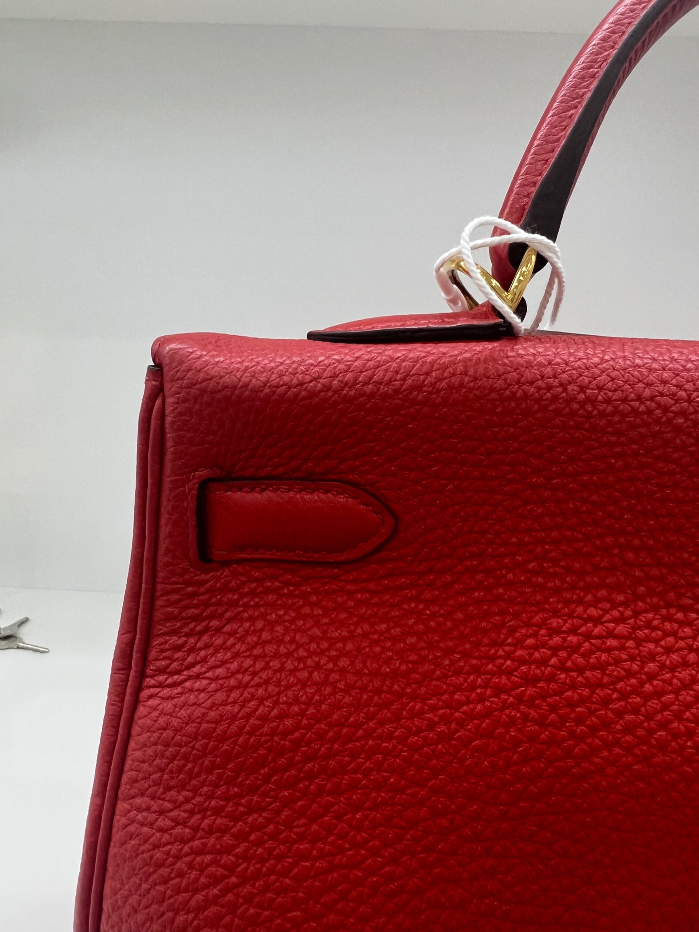 Hermès Brand New Kelly 32 Capucine Togo - Vintage Lux