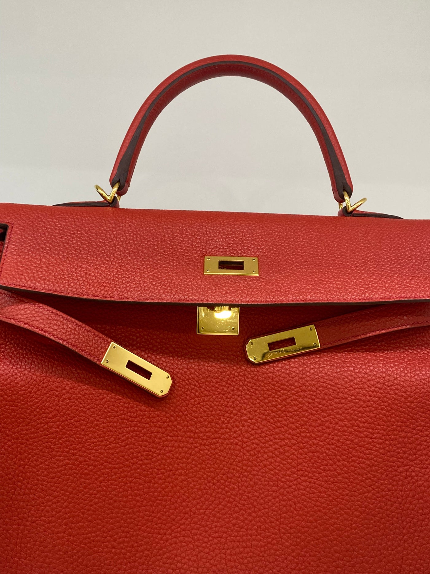 Hermes Kelly 32 Vermillion Togo GHW