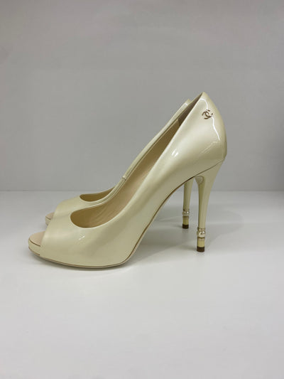 Chanel Pearly White Heels 39