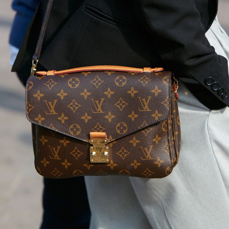 LOUIS VUITTON Bag