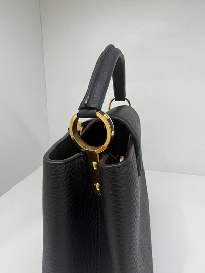 Louis Vuitton Capucines BB - Black