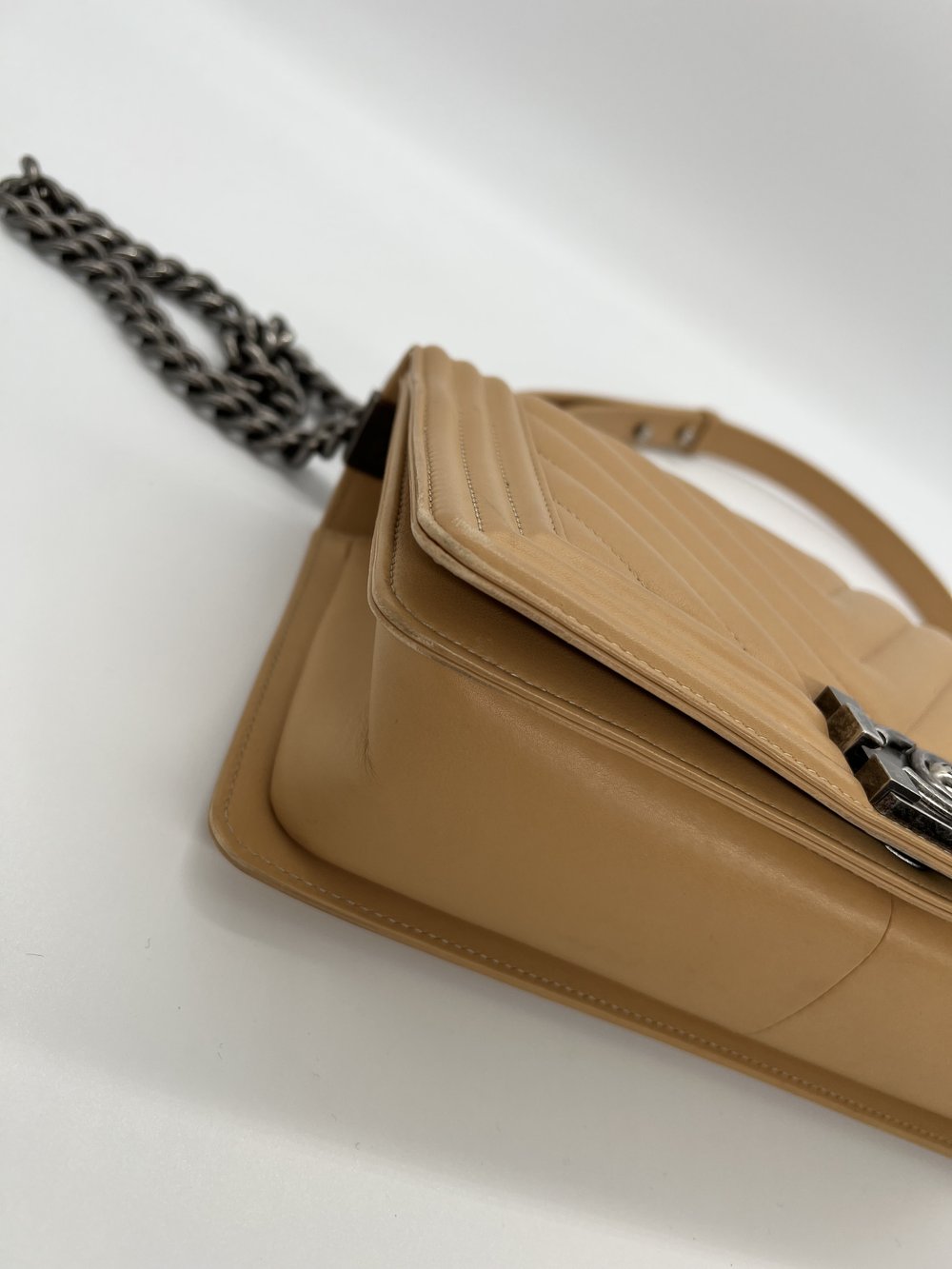 Chanel Boy Bag Medium - Beige Ruthenium Hardware