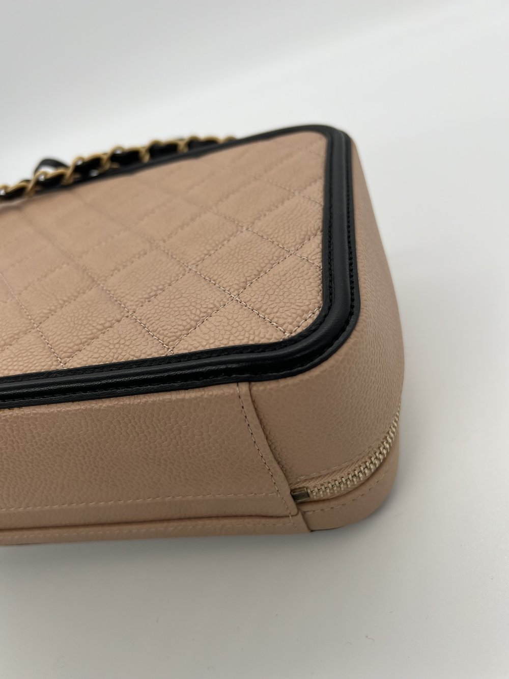 Chanel Filigree Vanity Case - Medium - Beige/Black GHW - SOLD