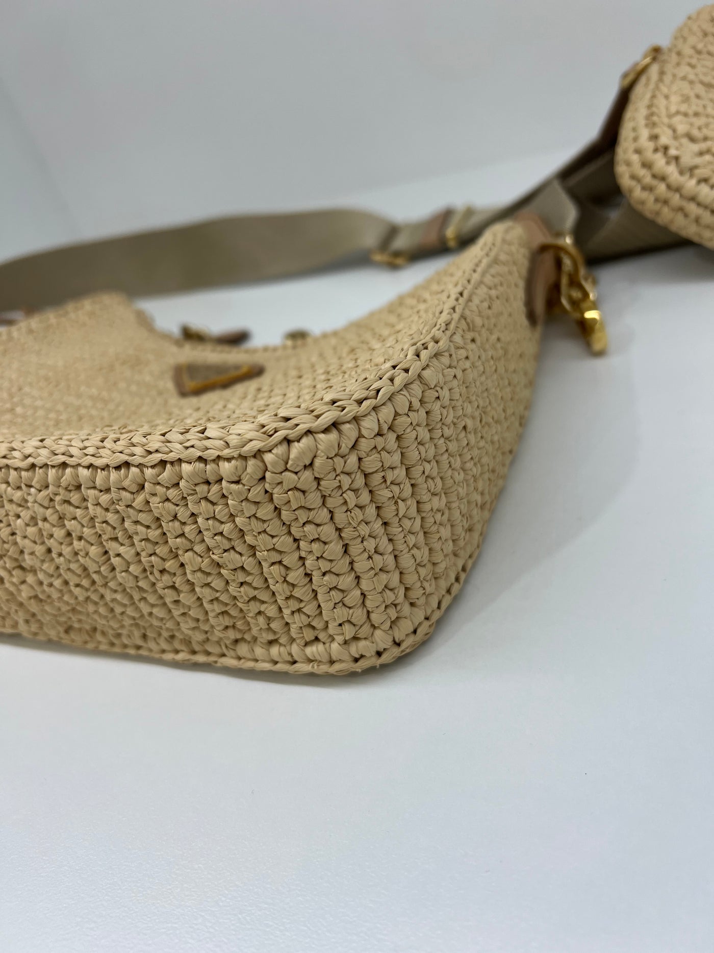 Prada Re-edition Raffia