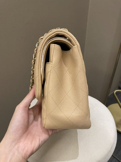 Chanel Classic  Jumbo Flap Beige Caviar GHW (OE)