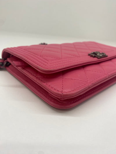 Chanel Pink Boy Wallet On Chain SHW