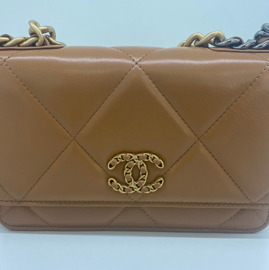 Chanel 19 WOC (Wallet on Chain) Caramel CGHW – PH Luxury Consignment