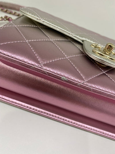 Chanel Large Like A Wallet Metallic Pink