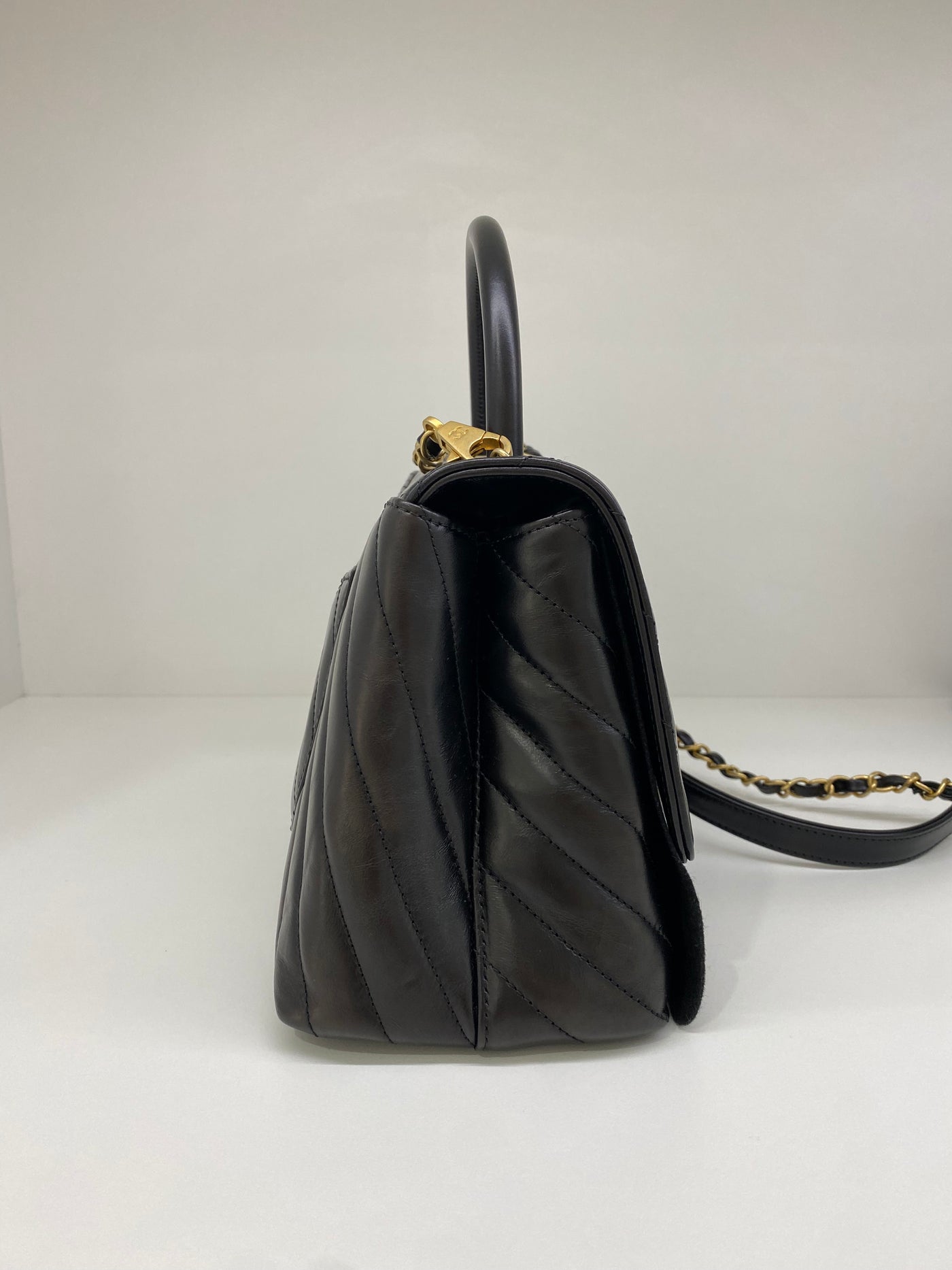 Chanel Coco Handle Black Chevron - Medium GHW