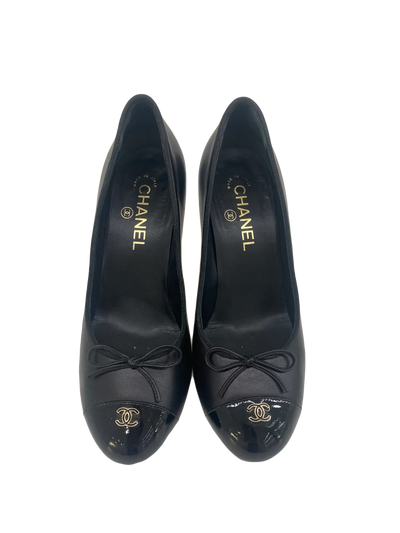 Chanel Black Pumps Size 39 - SOLD