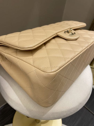 Chanel Classic  Jumbo Flap Beige Caviar GHW (OE)