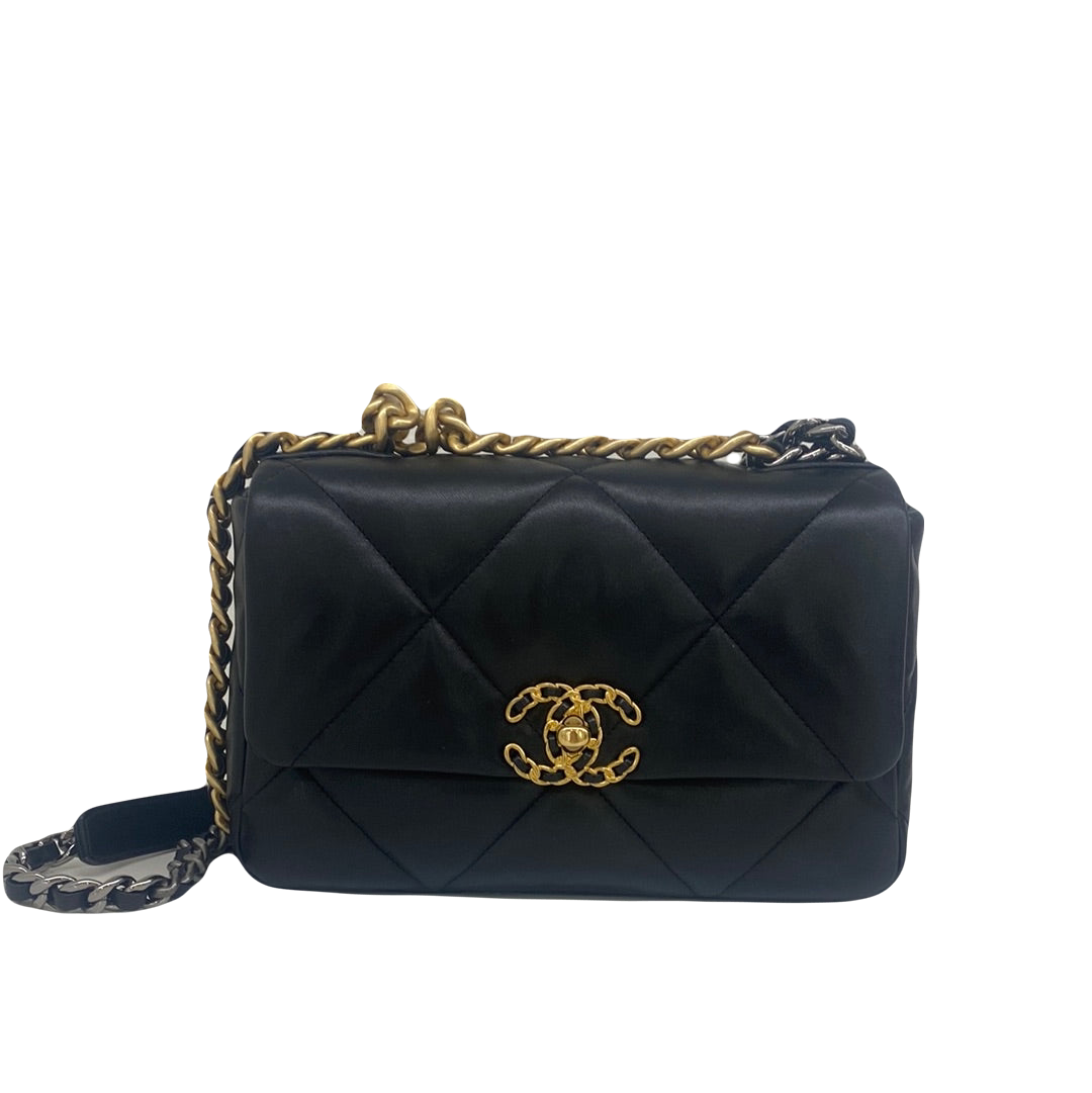 Chanel 19 - Small Black