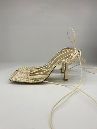 Bottega Veneta Stretch Mesh Pump - Cream size 37