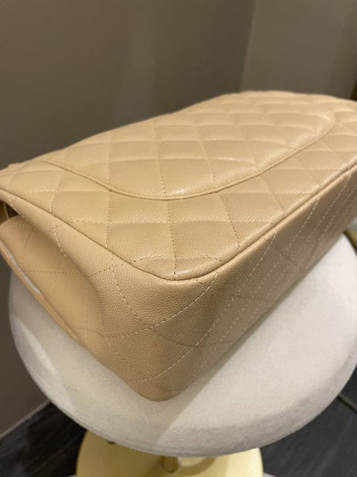 Chanel Classic  Jumbo Flap Beige Caviar GHW (OE)