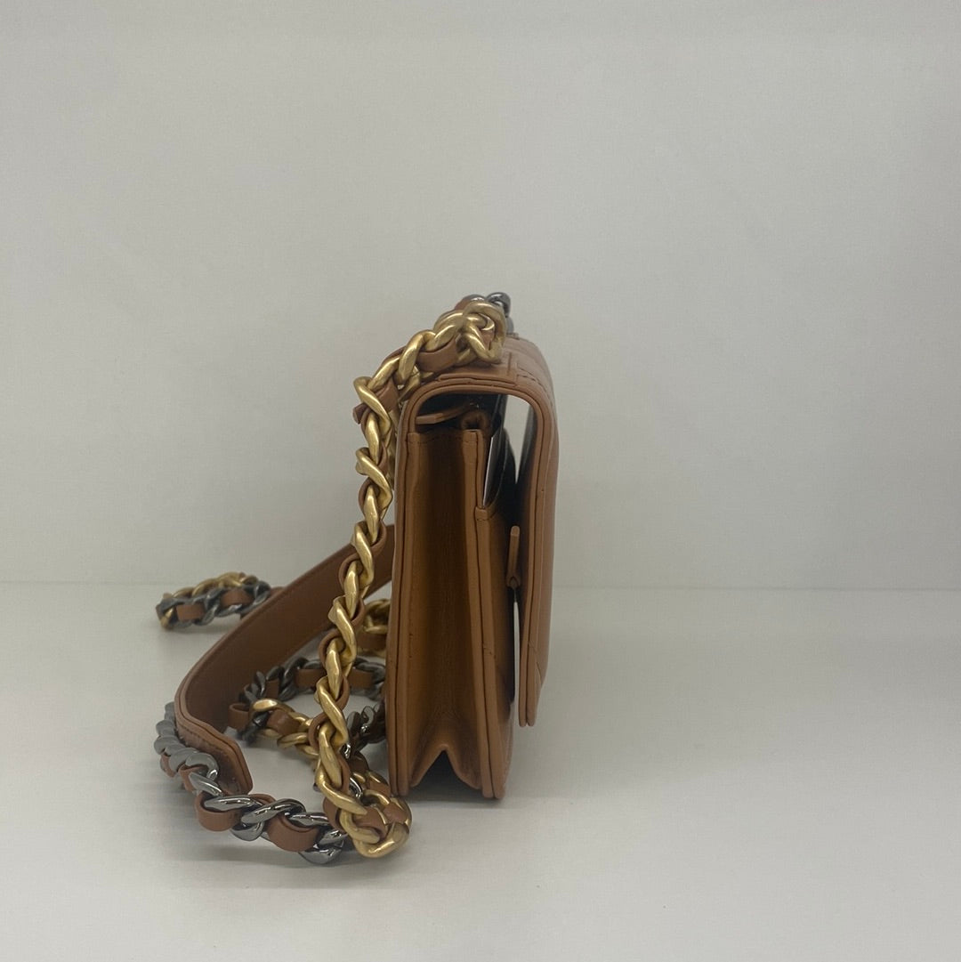 Chanel 19 WOC (Wallet on Chain) Caramel CGHW