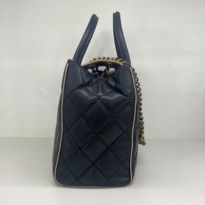Chanel Large Tote Black (OE)