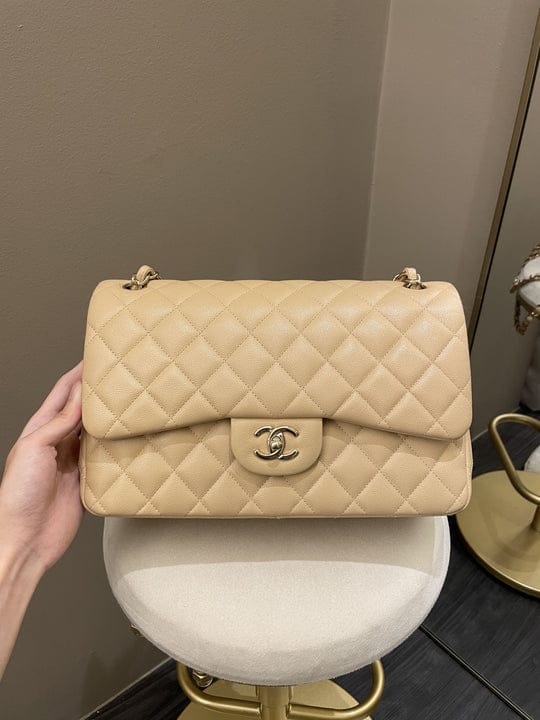 Chanel Classic  Jumbo Flap Beige Caviar GHW (OE)