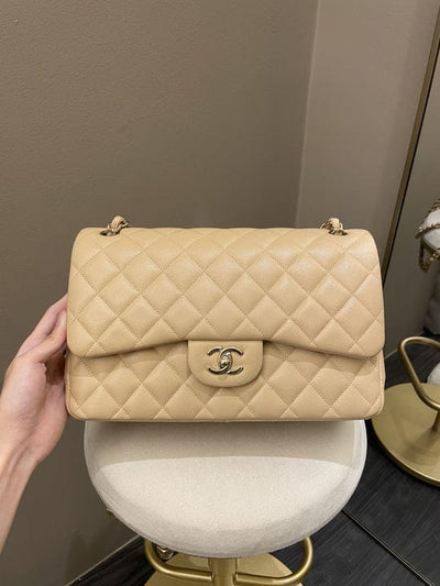 Chanel Classic  Jumbo Flap Beige Caviar GHW (OE)