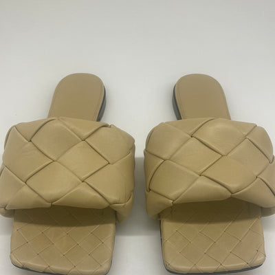 Bottega Veneta Nude Lido Mule Size 38