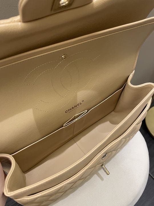 Chanel Classic  Jumbo Flap Beige Caviar GHW (OE)