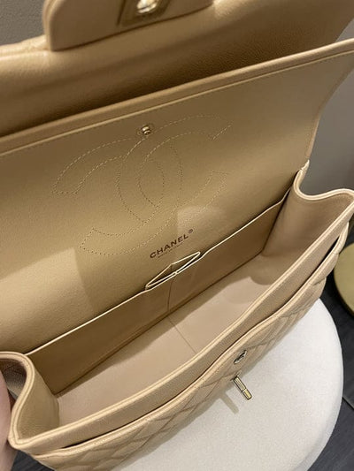 Chanel Classic  Jumbo Flap Beige Caviar GHW (OE)